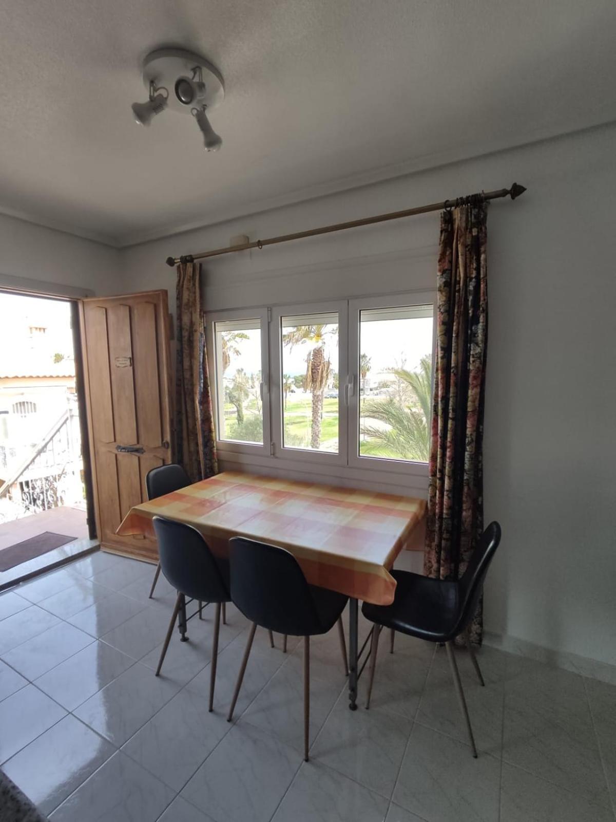 Schoenes Ruhiges Rooftop Apartment Mit Grosser Dachterrasse Торевьиа Экстерьер фото