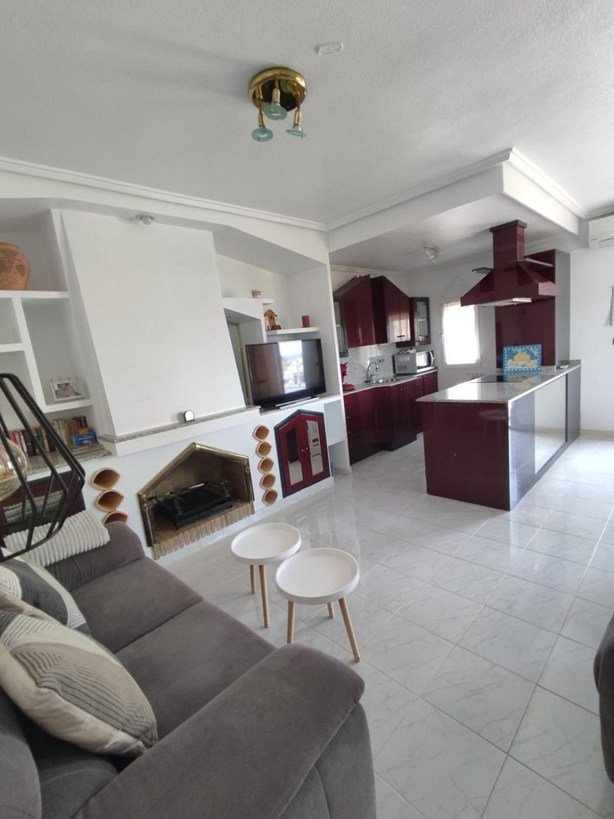 Schoenes Ruhiges Rooftop Apartment Mit Grosser Dachterrasse Торевьиа Экстерьер фото